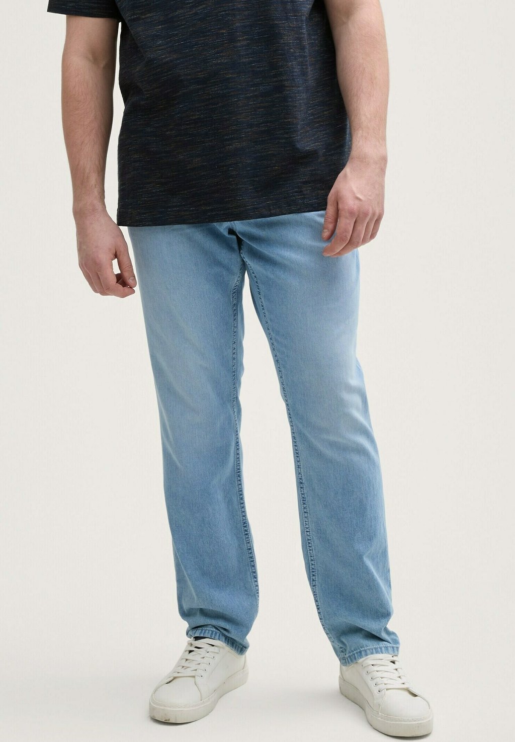 Зауженные джинсы PLUS SIZE TOM TAILOR, цвет Used Bleached Blue Denim
Зауженные джинсы PLUS SIZE TOM TAILOR, цвет Used Bleached Blue Denim