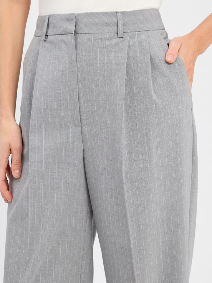 Брюки светло-серого цвета Marie Lund
Брюки светло-серого цвета Marie Lund