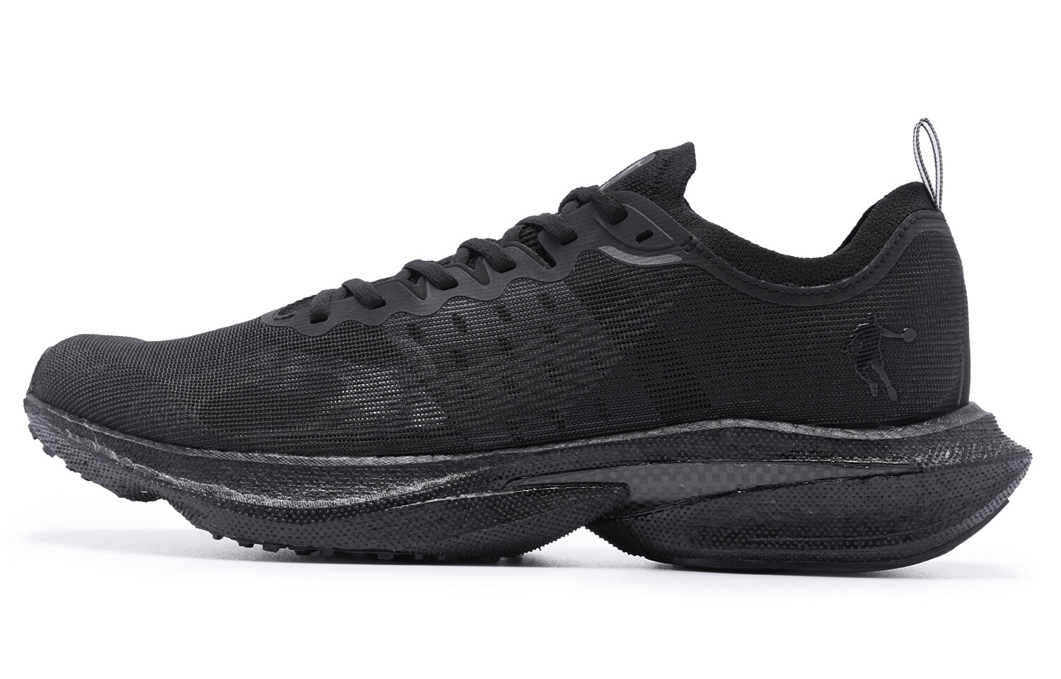 Кроссовки Feiteng PRO для бега мужские с низким верхом, черные/серебристые Qiaodan
Кроссовки Feiteng PRO для бега мужские с низким верхом, черные/серебристые Qiaodan