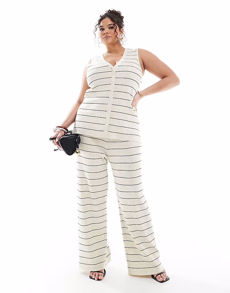 Комплект из трикотажных брюк в полоску Pretty Lavish Curve кремового и черного цветов
Комплект из трикотажных брюк в полоску Pretty Lavish Curve кремового и черного цветов