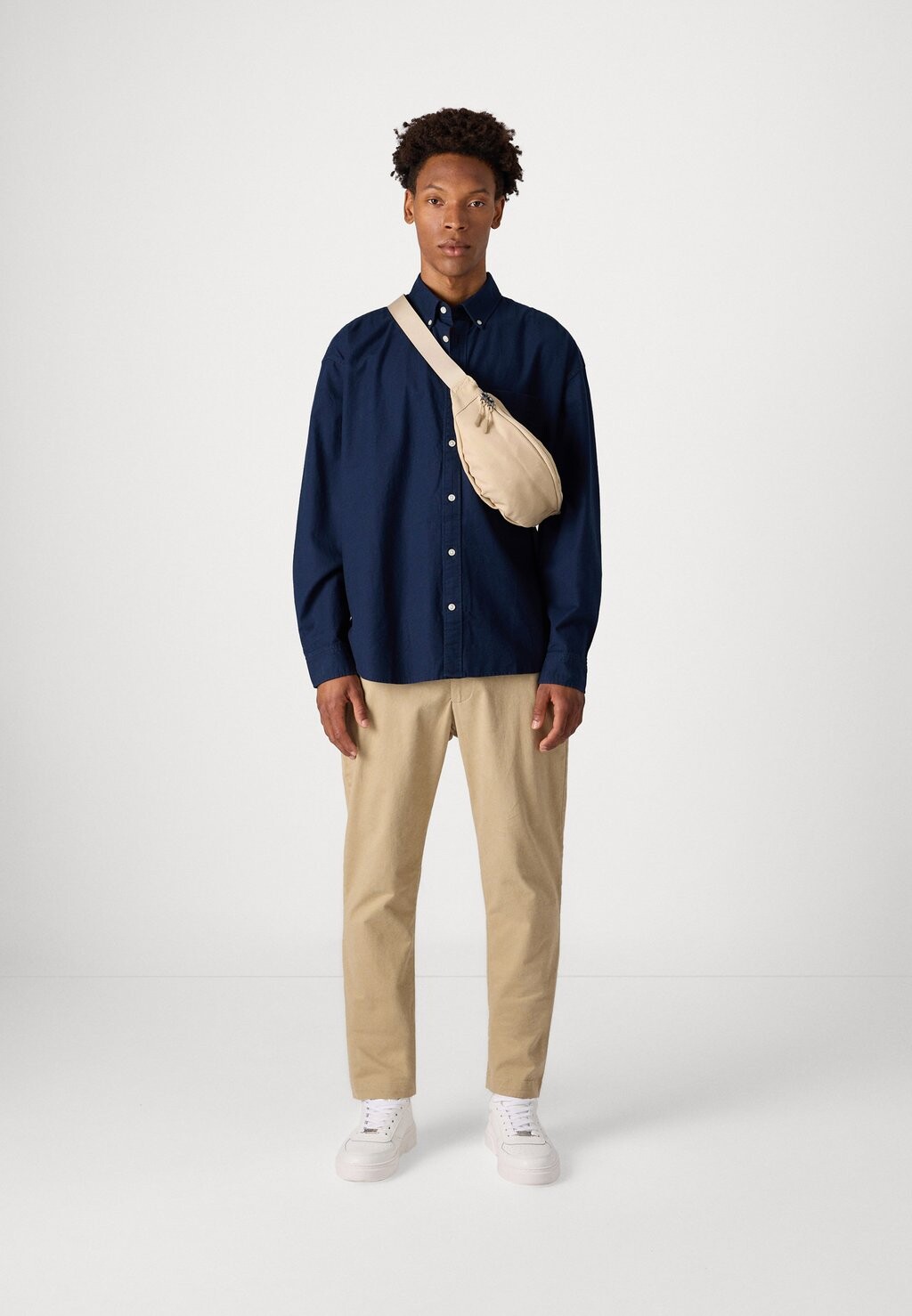 Рубашка Standard Fit Oxford Logo GAP, гобеленовая темно-синяя
Рубашка Standard Fit Oxford Logo GAP, гобеленовая темно-синяя