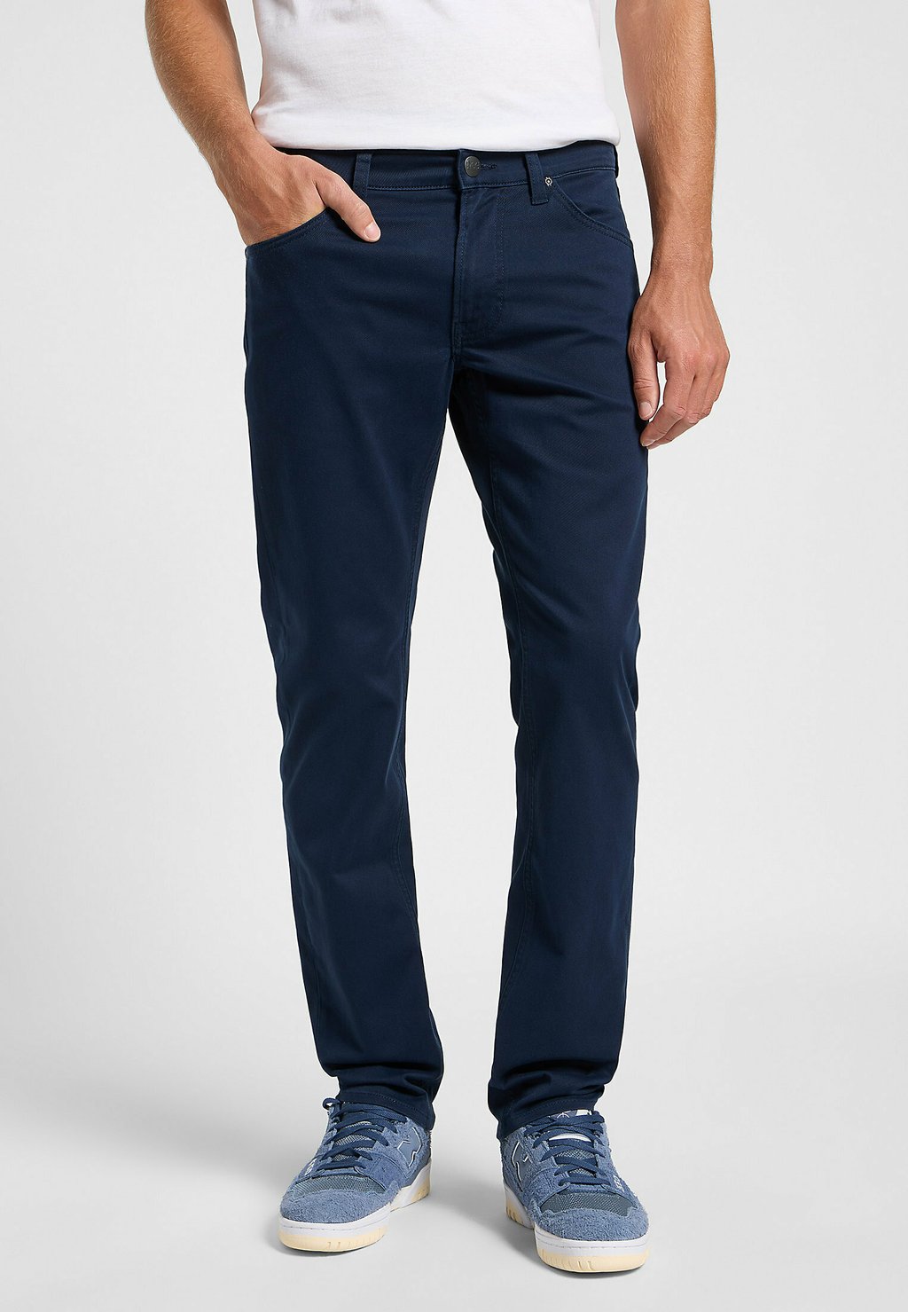 Джинсы прямого кроя DAREN FLY Lee, цвет Rivet Navy 
Джинсы прямого кроя DAREN FLY Lee, цвет Rivet Navy