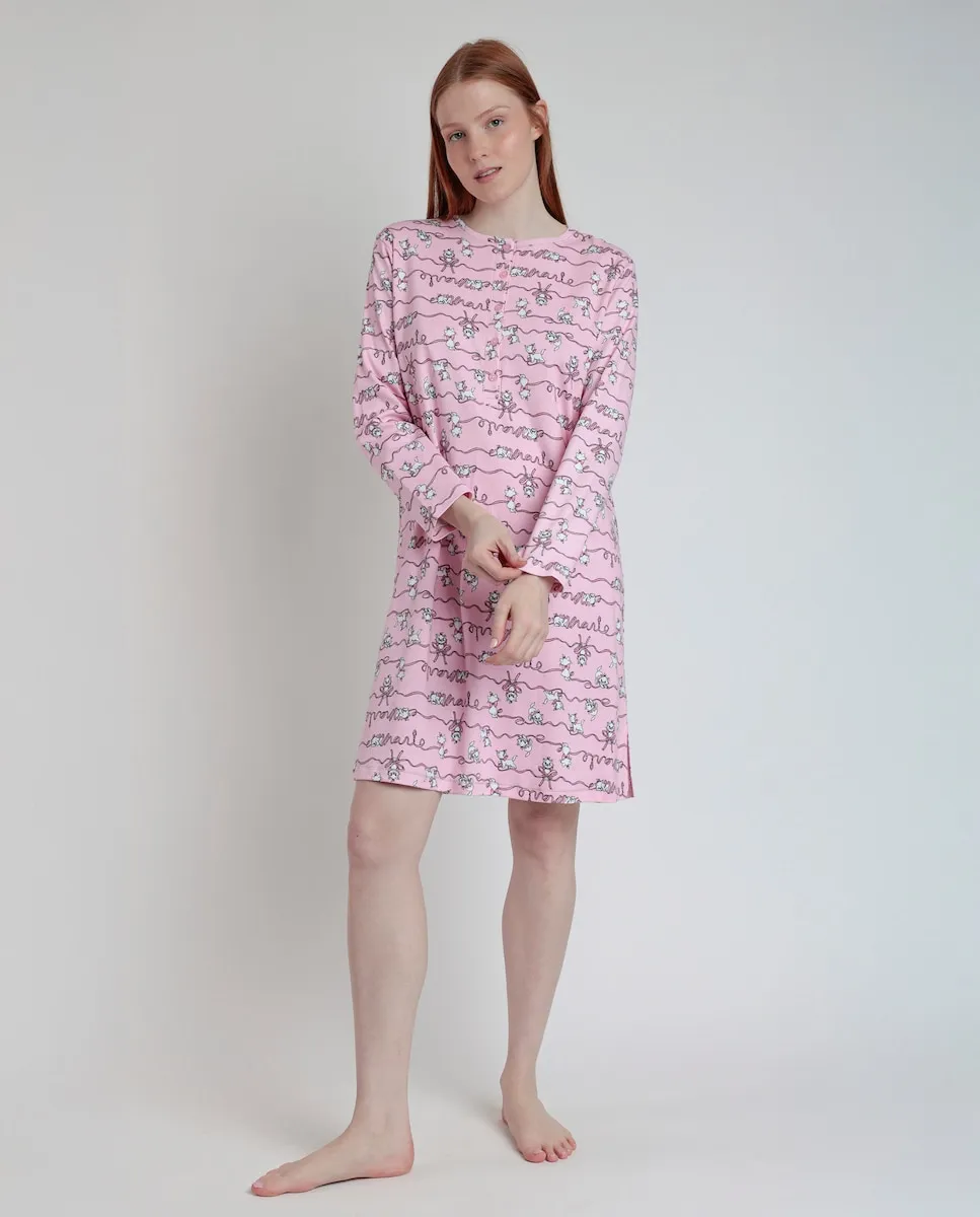 Длинная женская ночная рубашка из розового хлопкового трикотажа Disney
Длинная женская ночная рубашка из розового хлопкового трикотажа Disney