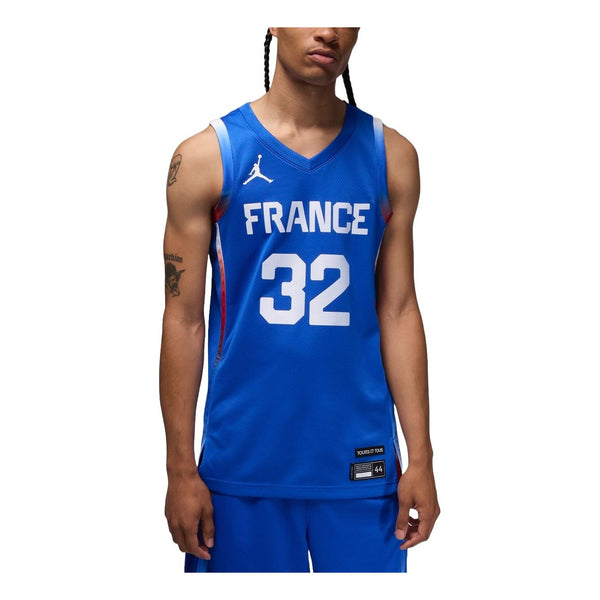 Спортивная футболка victor wembanyama france limited road basketball replica jersey 'royal white' Air Jordan, синий
Спортивная футболка victor wembanyama france limited road basketball replica jersey 'royal white' Air Jordan, синий