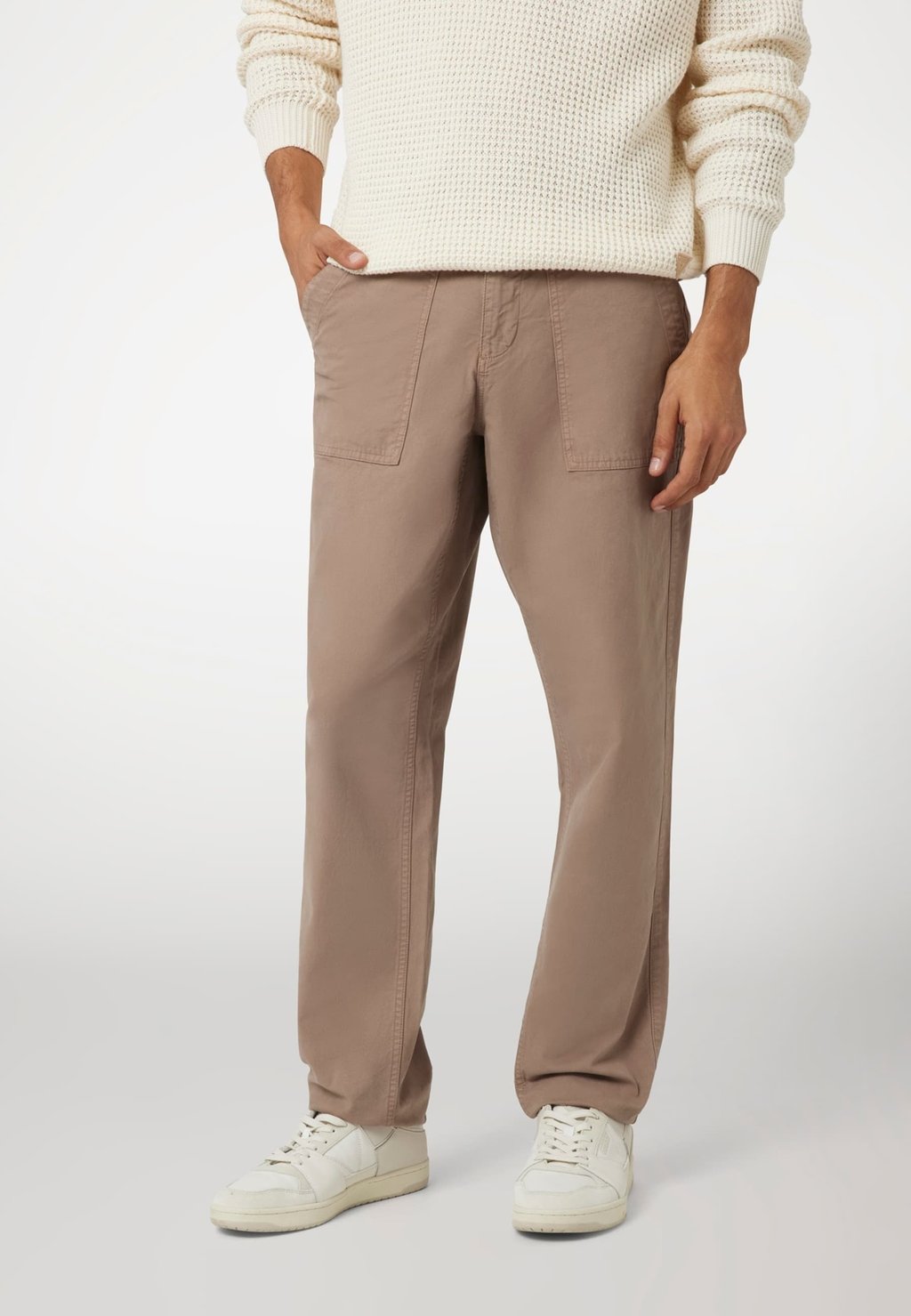 Брюки REGULAR A VITA Guess, светло-коричневый
Брюки REGULAR A VITA Guess, светло-коричневый