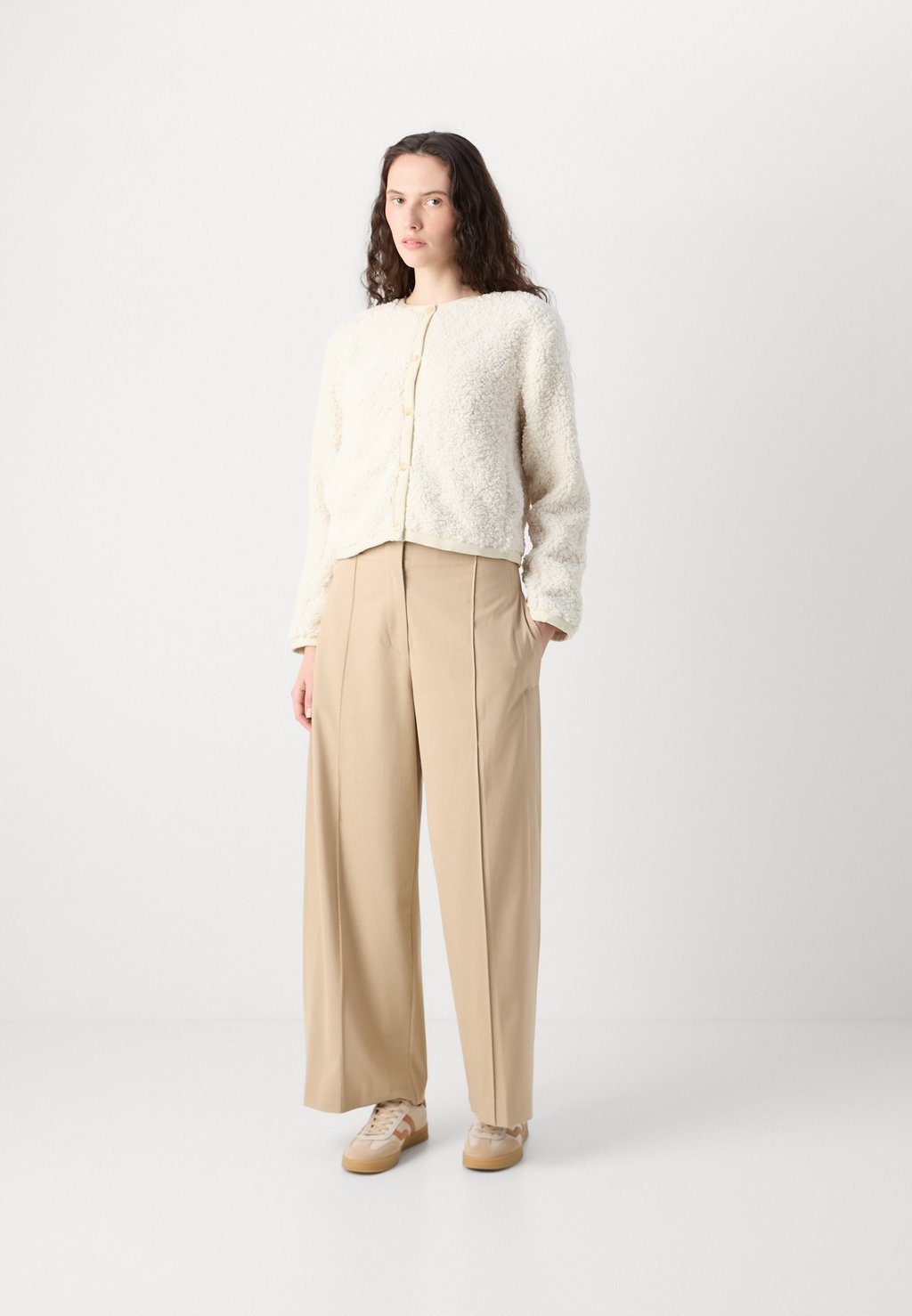 Флисовая куртка JACKET LYNDA Lindex, белый
Флисовая куртка JACKET LYNDA Lindex, белый