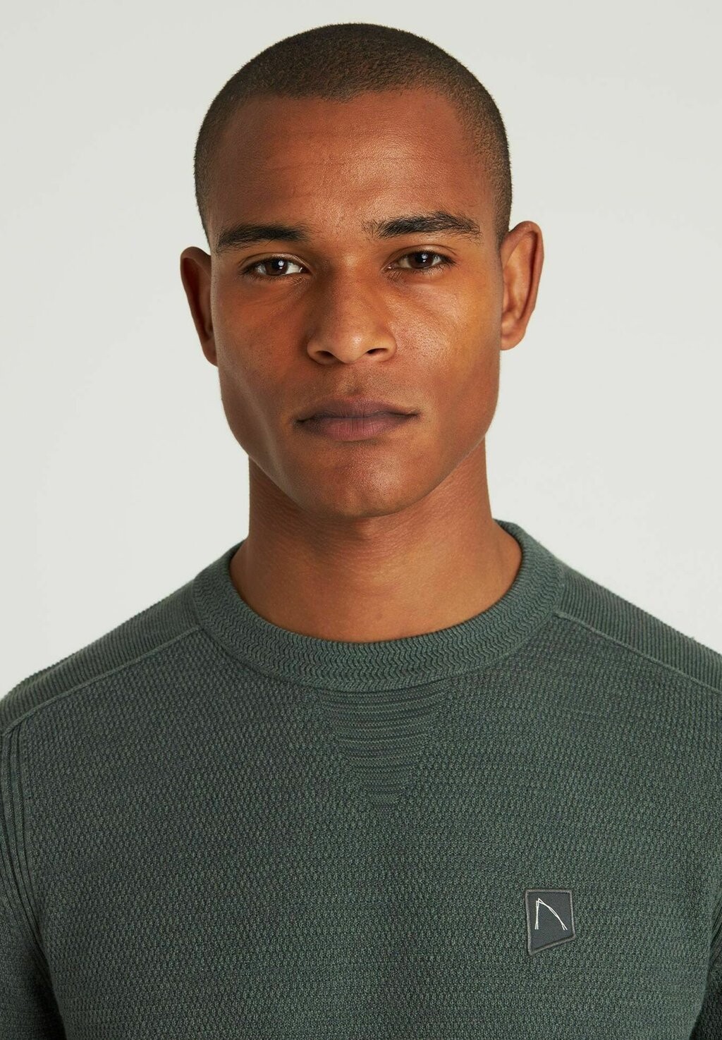 Джемпер BASAL MIXED CHASIN', темно-зеленый
Джемпер BASAL MIXED CHASIN', темно-зеленый