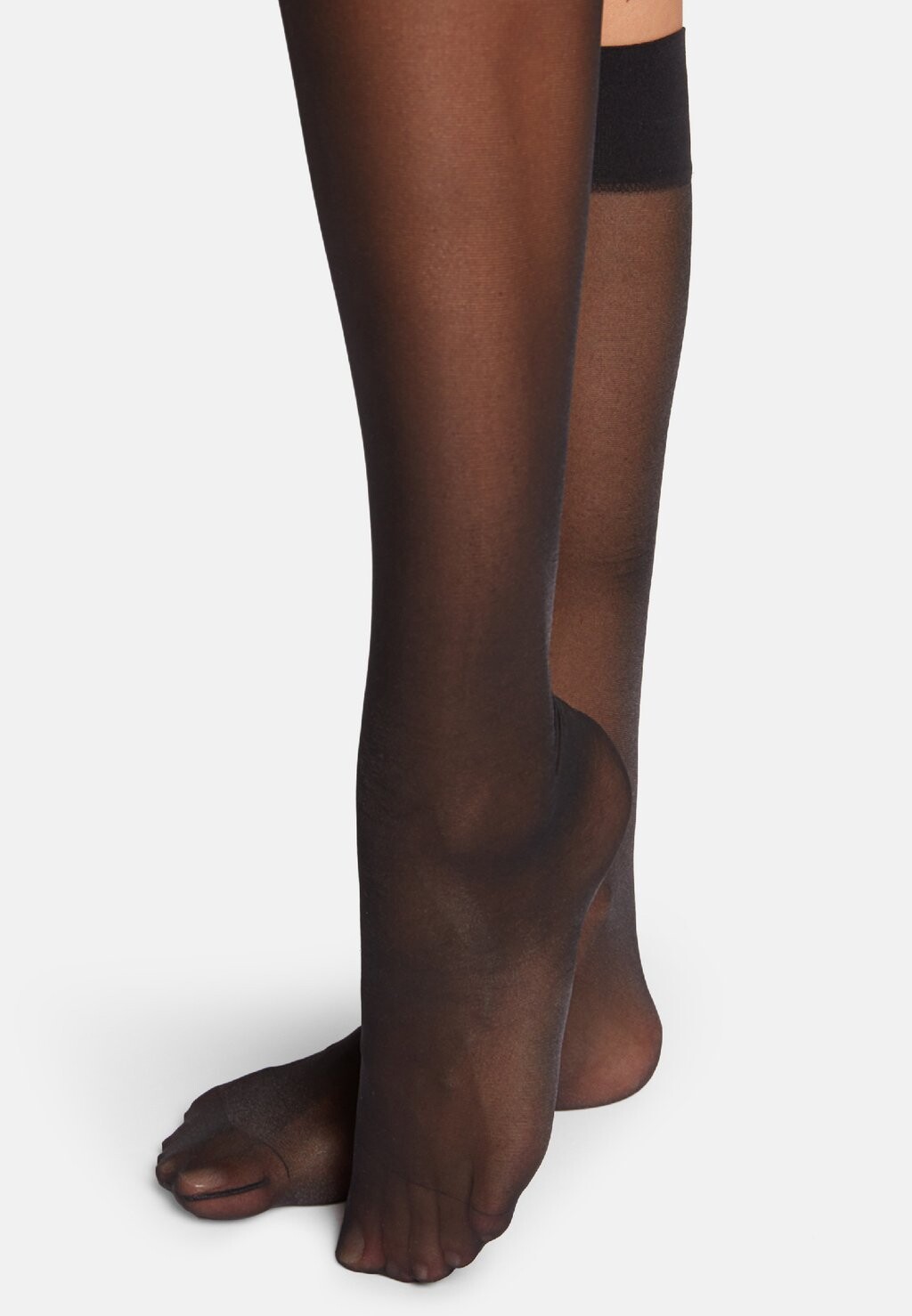 Носки выше колена SATIN TOUCH Wolford, черный
Носки выше колена SATIN TOUCH Wolford, черный