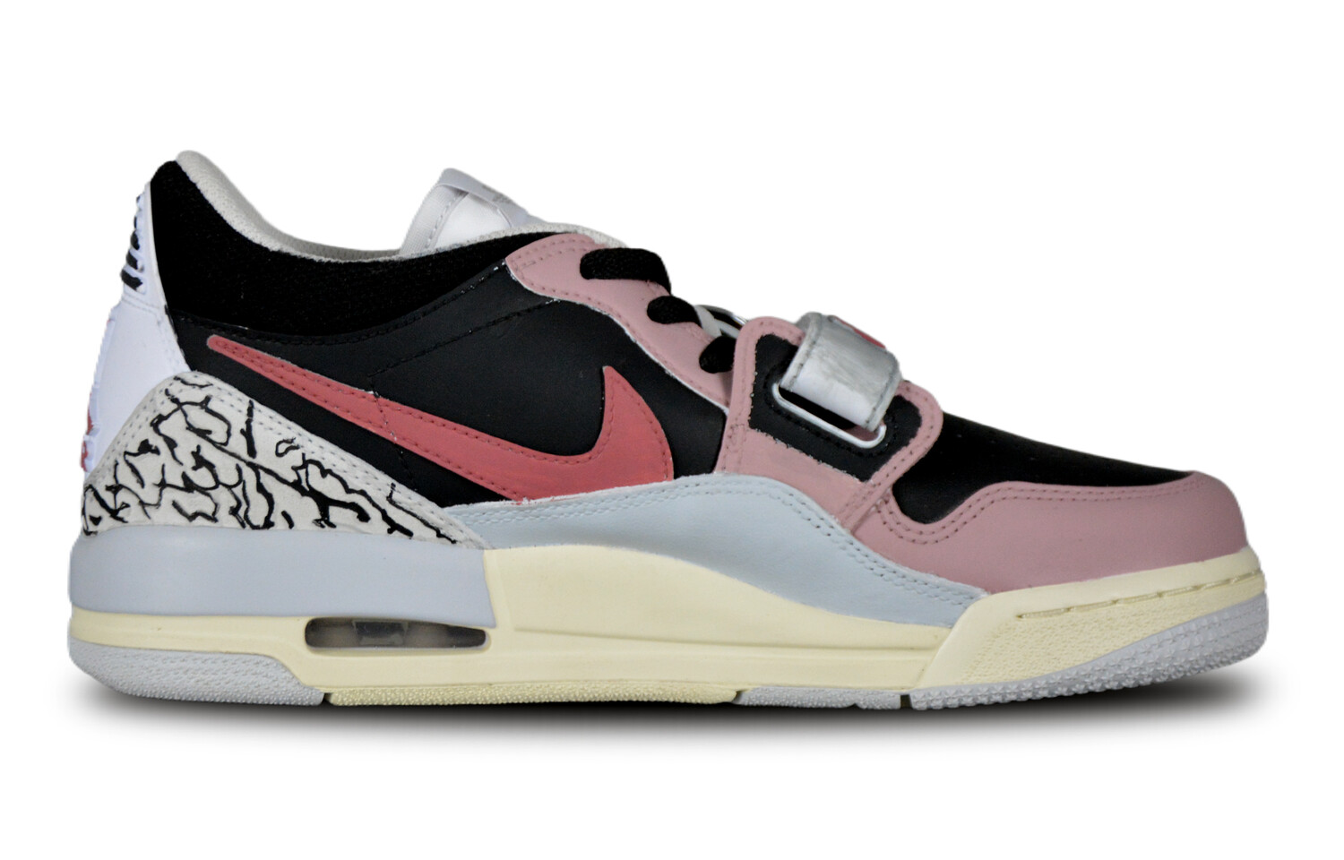 Кроссовки Jordan Legacy 312 Vintage Basketball Shoes Women's Low-top Pink/Black, розовый
Кроссовки Jordan Legacy 312 Vintage Basketball Shoes Women's Low-top Pink/Black, розовый