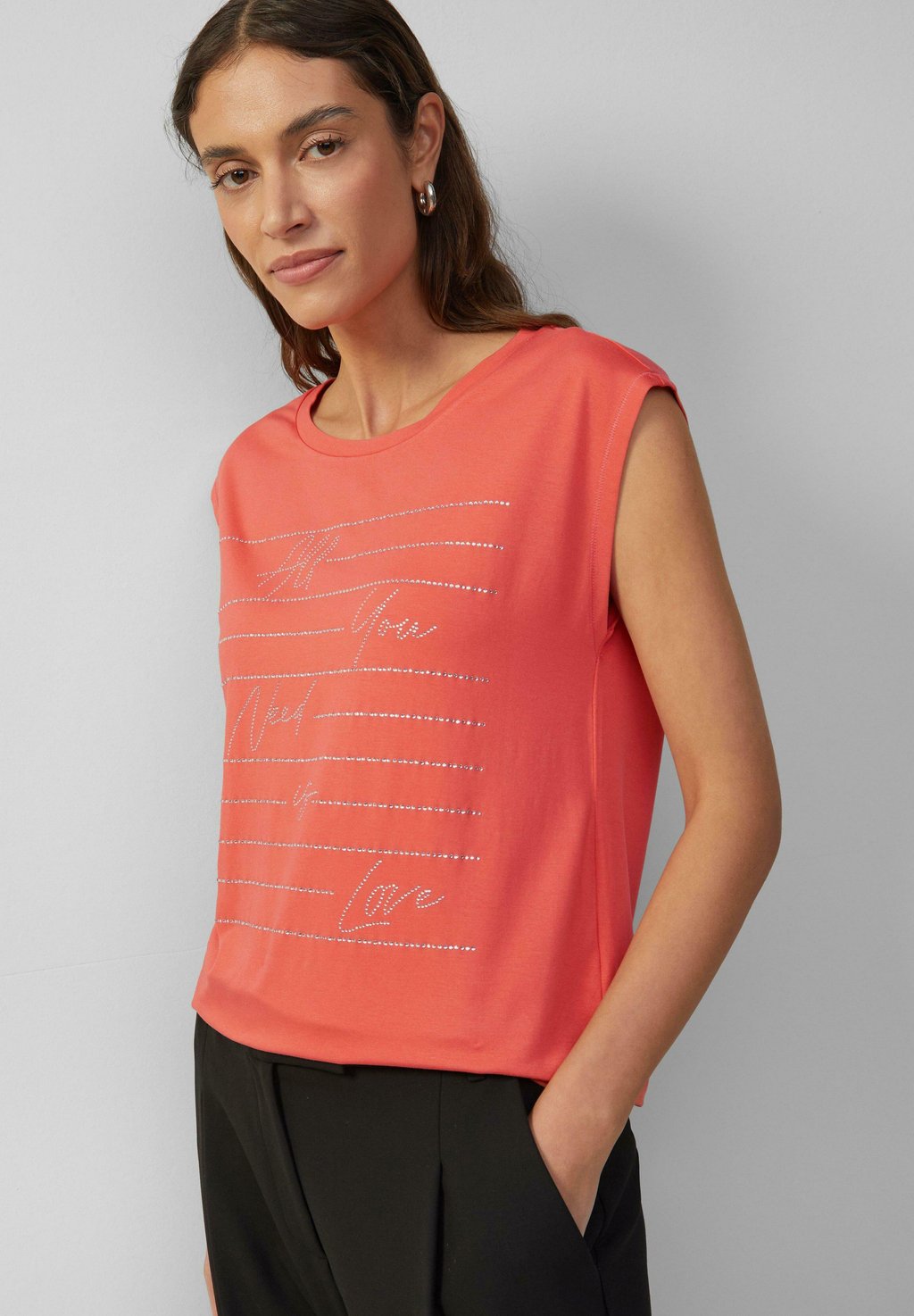 Футболка с принтом MIT GLITZER-ARTWORK s.Oliver BLACK LABEL, красный
Футболка с принтом MIT GLITZER-ARTWORK s.Oliver BLACK LABEL, красный