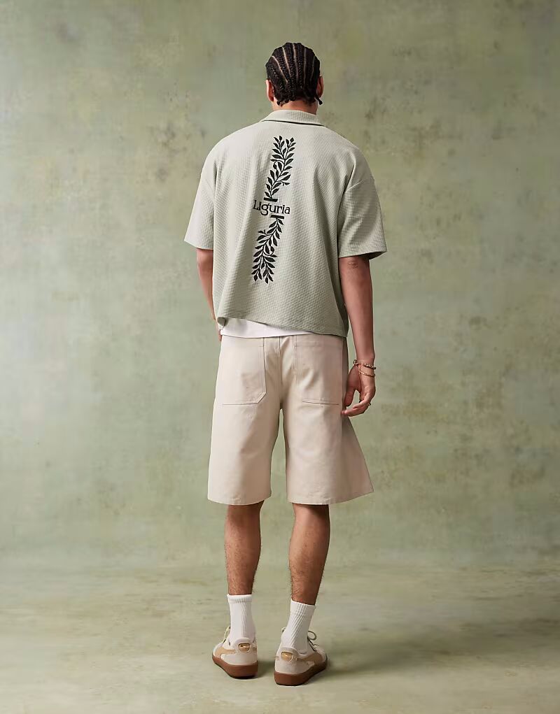 Свободное поло с короткими рукавами и вышивкой зеленого цвета от ASOS DESIGN
Свободное поло с короткими рукавами и вышивкой зеленого цвета от ASOS DESIGN