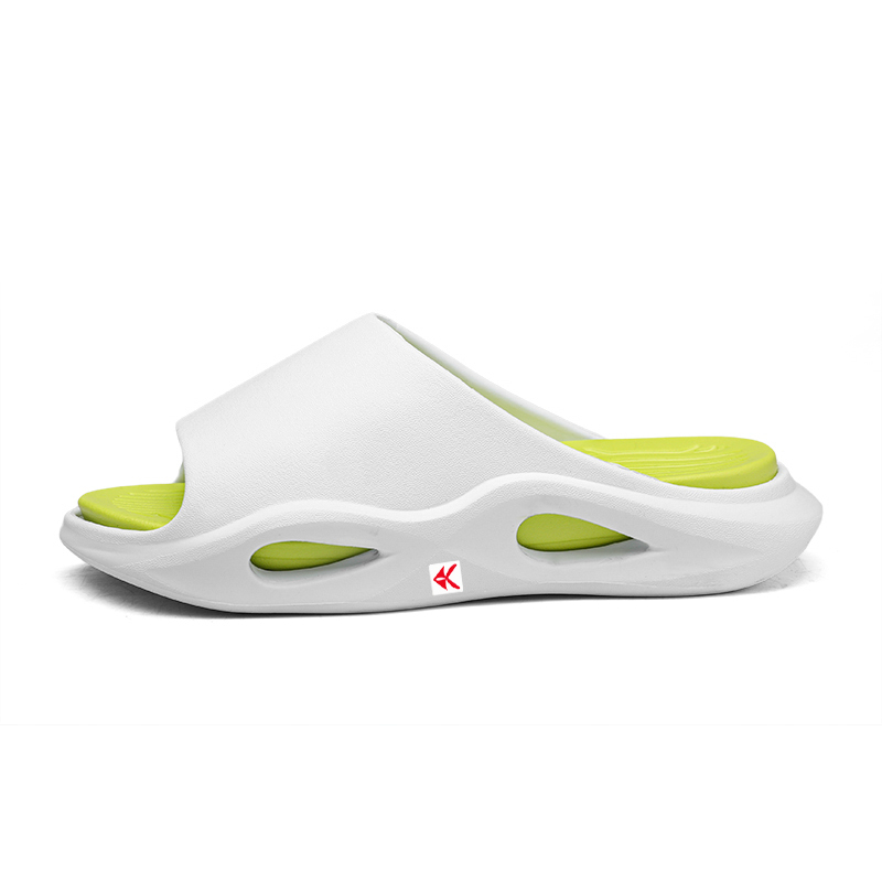 ZAMST Мужские противоскользящие шлепанцы устойчивые к истиранию бело-зеленые, цвет White Green 
ZAMST Мужские противоскользящие шлепанцы устойчивые к истиранию бело-зеленые, цвет White Green