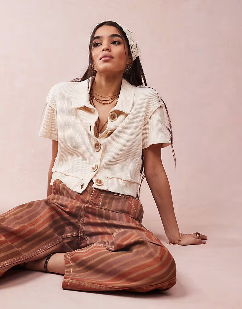 Укороченная вафельная рубашка на пуговицах ASOS DESIGN кремового цвета
Укороченная вафельная рубашка на пуговицах ASOS DESIGN кремового цвета