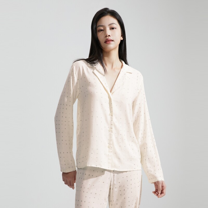 Пижама Calvin Klein с принтом и длинными рукавами, молочный
Пижама Calvin Klein с принтом и длинными рукавами, молочный