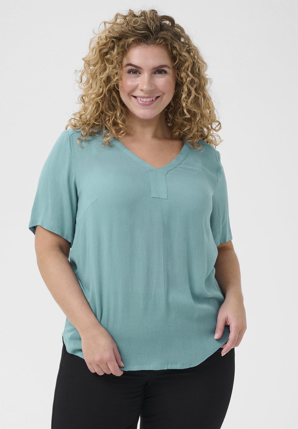 Блуза KCAMI Kaffe Curve, синий
Блуза KCAMI Kaffe Curve, синий