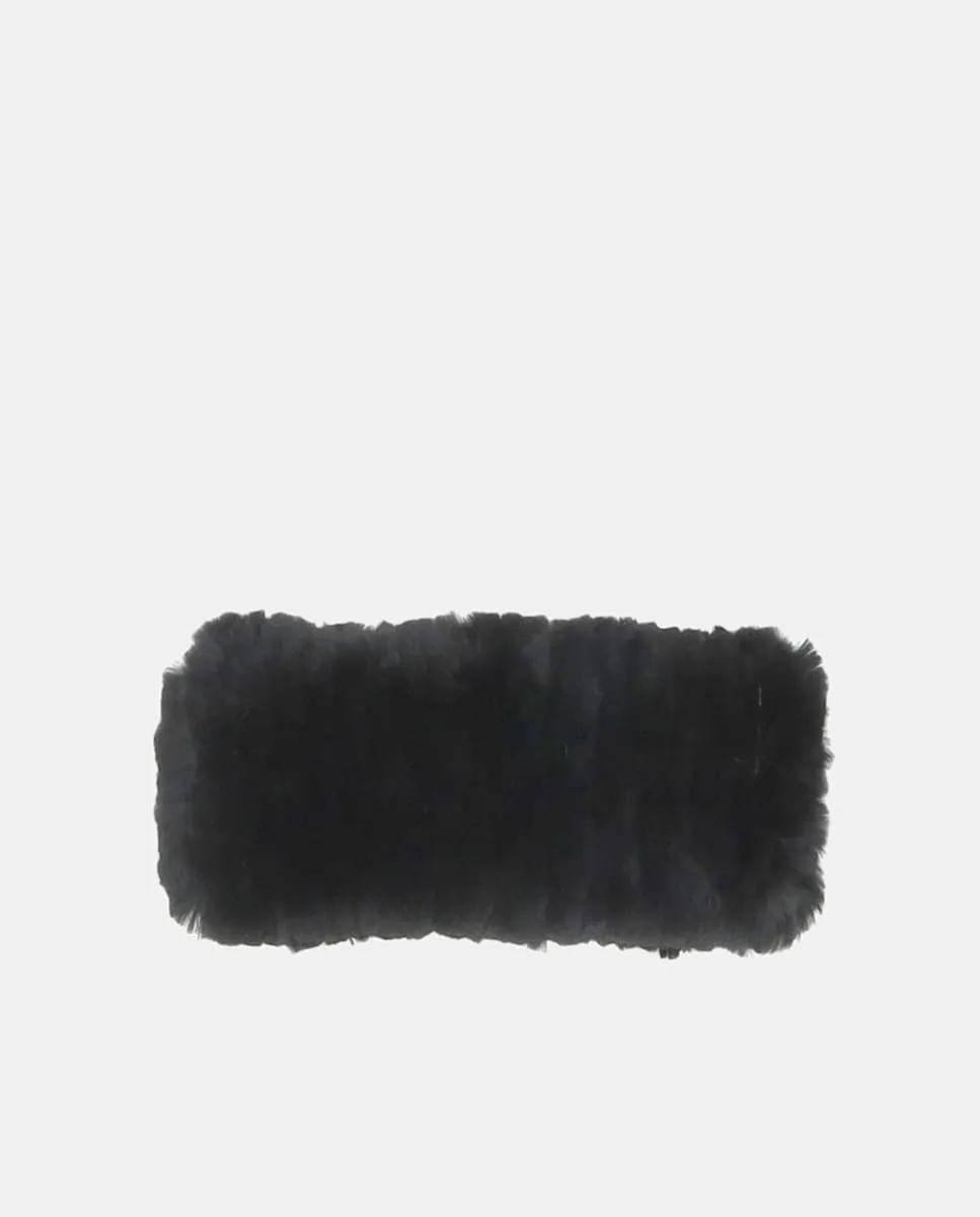 Воротник из натурального меха однотонного цвета IN.ES
Воротник из натурального меха однотонного цвета IN.ES