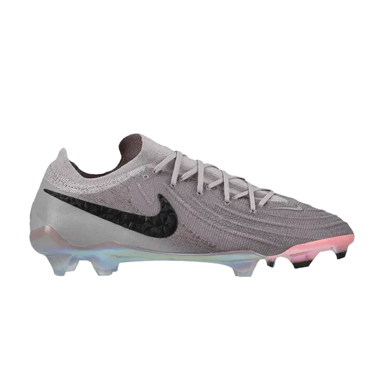 Бутсы Nike Phantom GX 2 Elite FG 'Rising Gem Pack', серый
Бутсы Nike Phantom GX 2 Elite FG 'Rising Gem Pack', серый