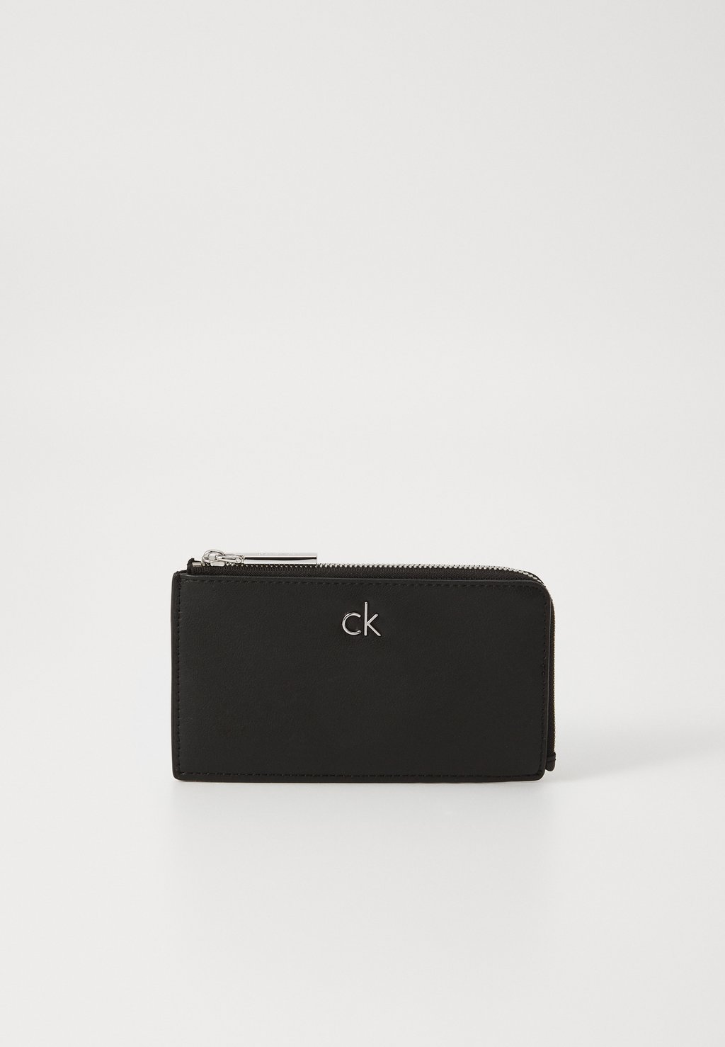 Кошелек RE-LOCK HOLDER ZIP Calvin Klein, черный
Кошелек RE-LOCK HOLDER ZIP Calvin Klein, черный