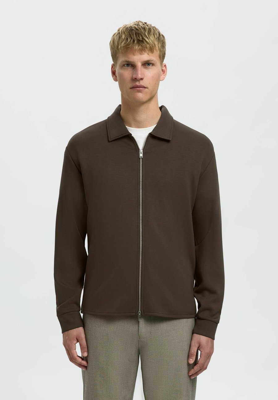 Толстовка Selected Homme EMANUEL SOFT FULL NOOS, Demitasse/Brown
Толстовка Selected Homme EMANUEL SOFT FULL NOOS, Demitasse/Brown