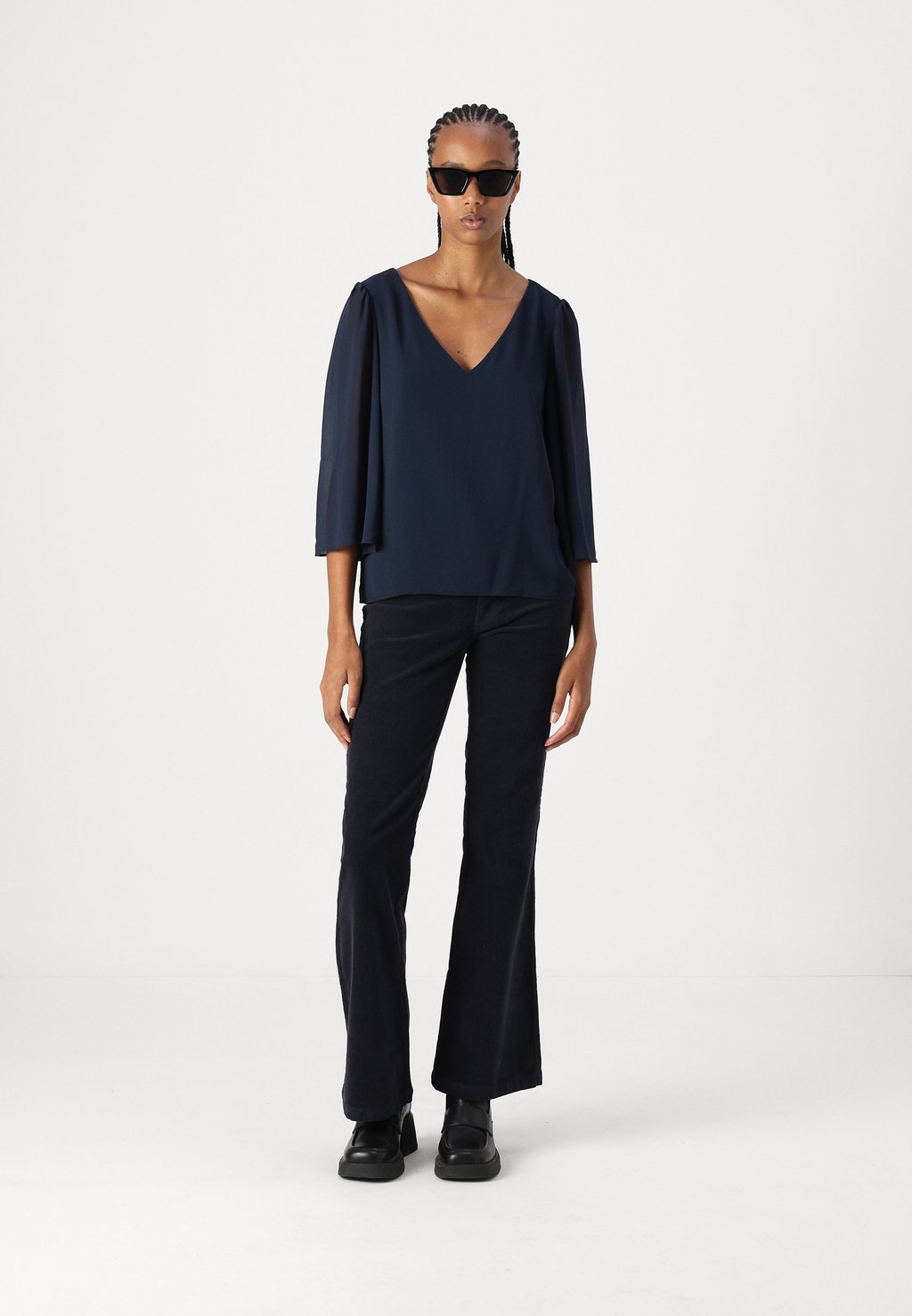 Блуза VIMICADA V NECK VILA, темно-синий
Блуза VIMICADA V NECK VILA, темно-синий