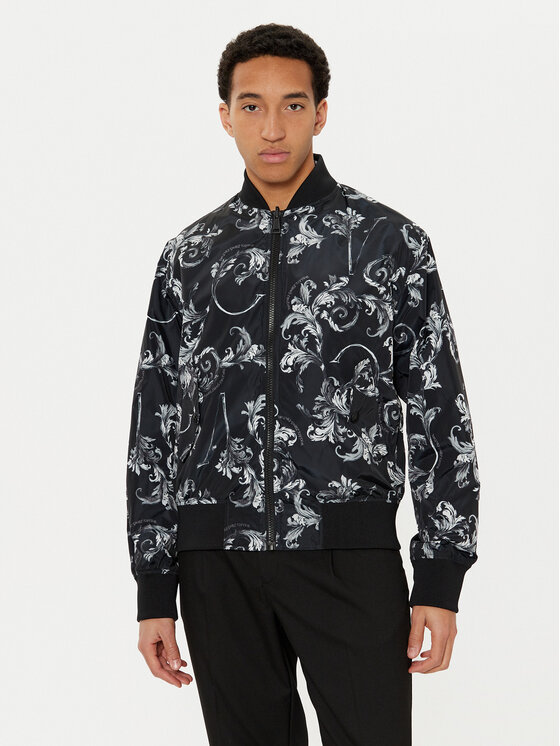 Переходная куртка стандартного кроя 78GASD07 CQD92 Versace Jeans Couture, черный
Переходная куртка стандартного кроя 78GASD07 CQD92 Versace Jeans Couture, черный