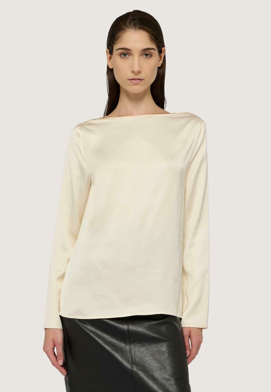 Блуза Trussardi CON SCOLLO A BARCA, Bianco/Off-White
Блуза Trussardi CON SCOLLO A BARCA, Bianco/Off-White