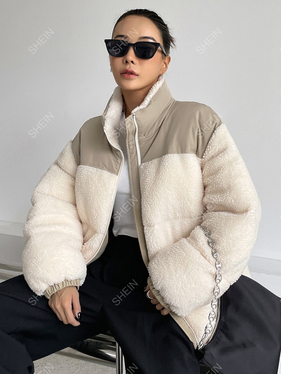 Kpop Пальто с цветными блоками, заниженная линия плеча, кулиска, подол, Тедди, пуховик с карманом Dazy, мультиколор
Kpop Пальто с цветными блоками, заниженная линия плеча, кулиска, подол, Тедди, пуховик с карманом Dazy, мультиколор