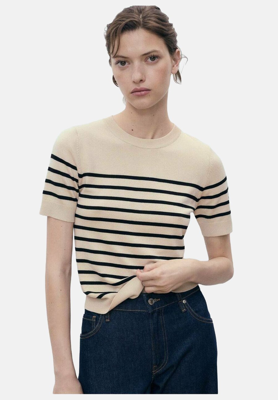 Блуза Mango SHORT SLEEVED, Brown
Блуза Mango SHORT SLEEVED, Brown