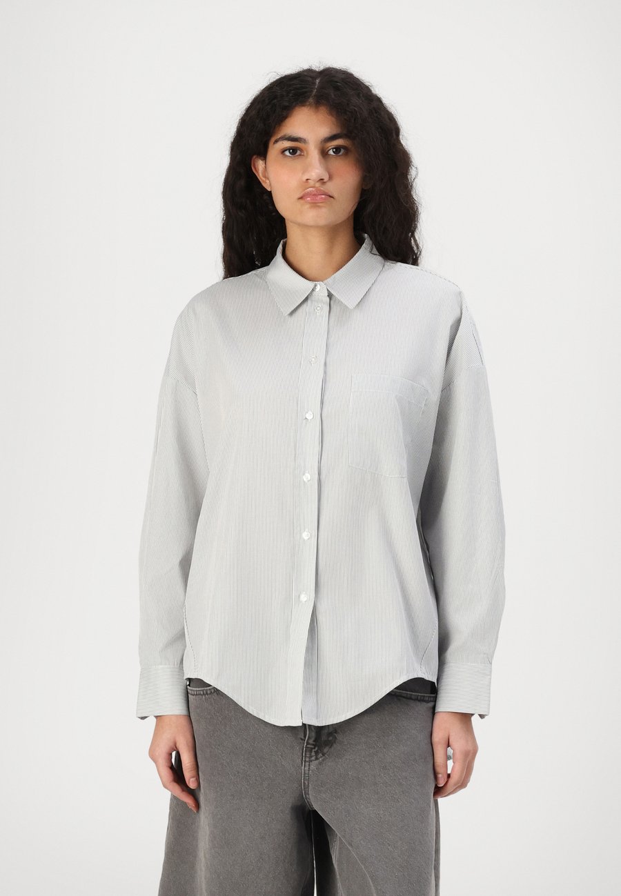 Блуза ONLY ONLEMA LOOSE SHIRT, Bright White/Night Sky/Off-White
Блуза ONLY ONLEMA LOOSE SHIRT, Bright White/Night Sky/Off-White
