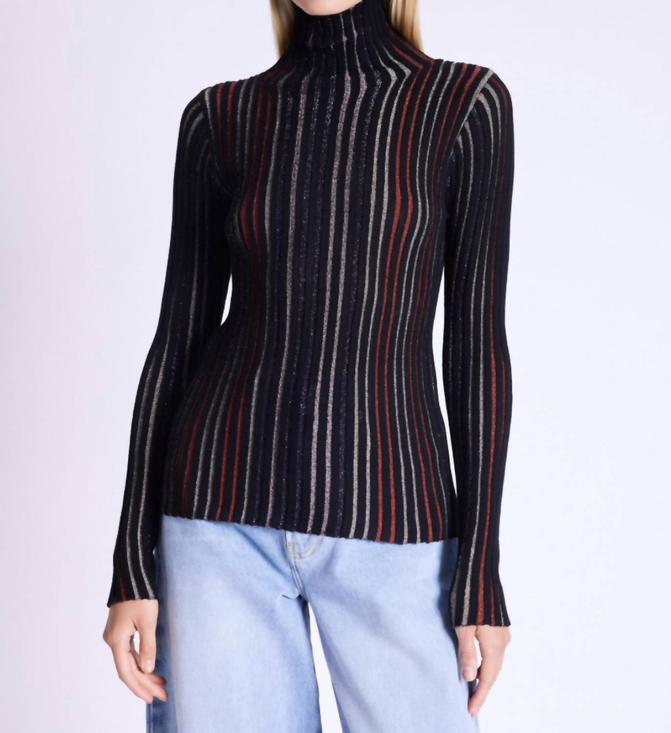 Водолазка с люрексом черного цвета Multi Berenice
Водолазка с люрексом черного цвета Multi Berenice