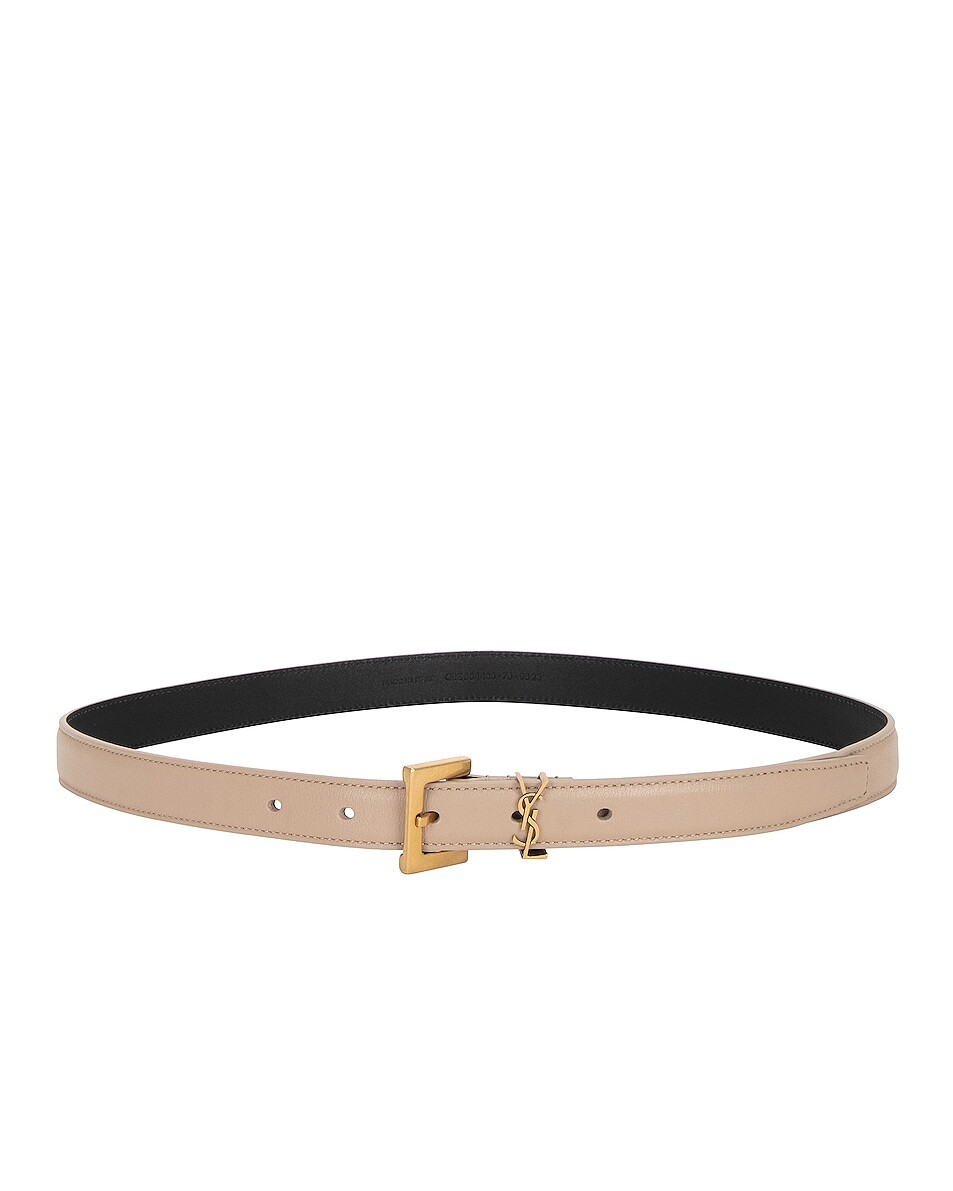 Ремень Saint Laurent Monogramme, цвет Dark Beige
Ремень Saint Laurent Monogramme, цвет Dark Beige