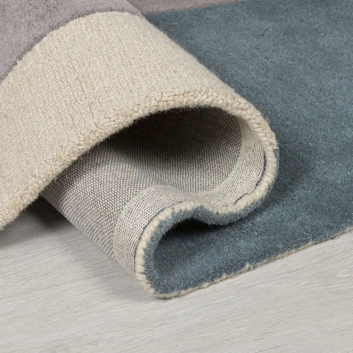 FLAIR RUGS шерстяной ковер "Glow", прямоугольный, подходит для пола с подогревом, с эффектом "высокий-низкий", с рисунком 120х170 см, синий
FLAIR RUGS шерстяной ковер "Glow", прямоугольный, подходит для пола с подогревом, с эффектом "высокий-низкий", с рисунком 120х170 см, синий
