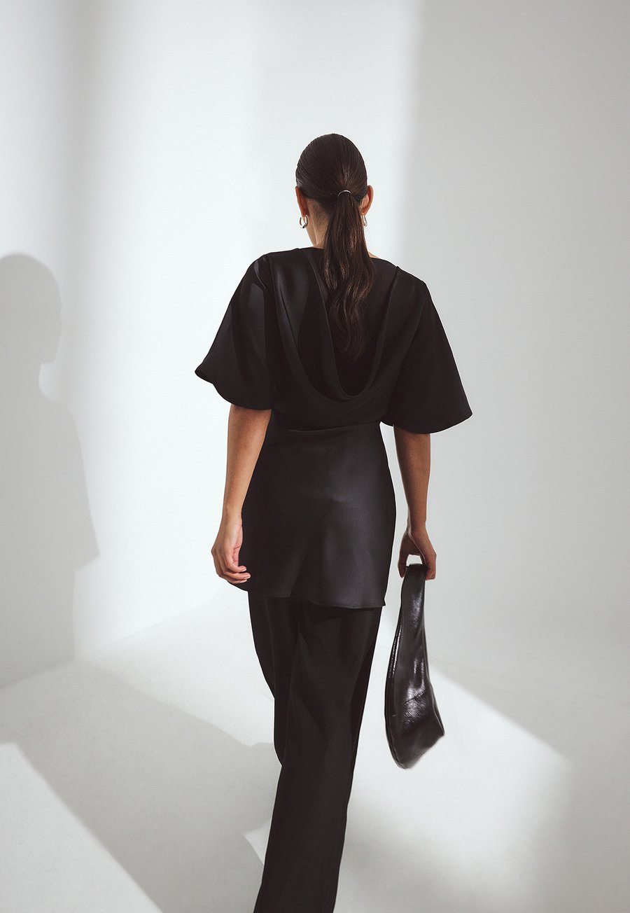 Платье NA-KD OPEN BACK, Black
Платье NA-KD OPEN BACK, Black