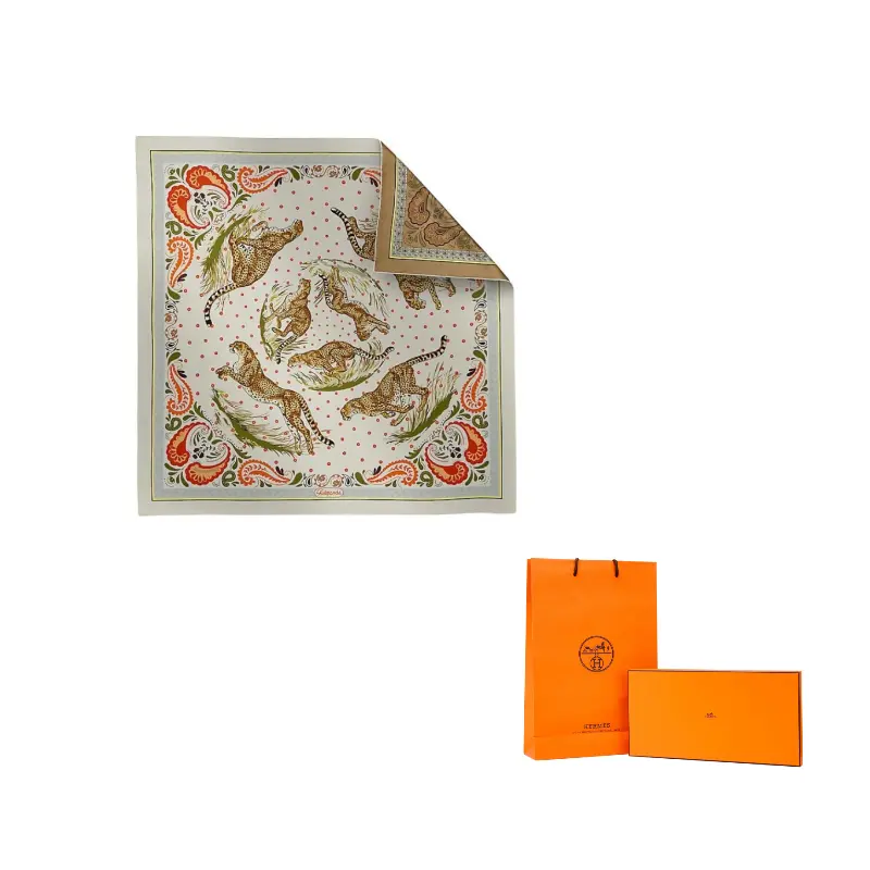 HERMES Шелковый шарф из тутового шелка жемчужно-серый, Pearl Gray
HERMES Шелковый шарф из тутового шелка жемчужно-серый, Pearl Gray