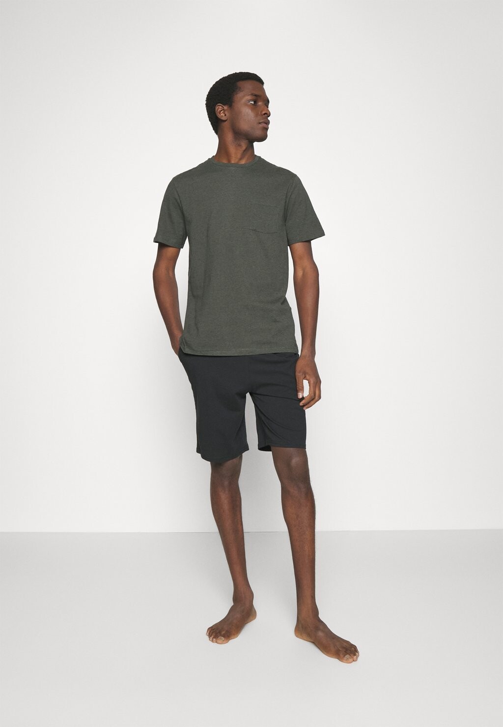 Пижама SET Pier One, черный
Пижама SET Pier One, черный