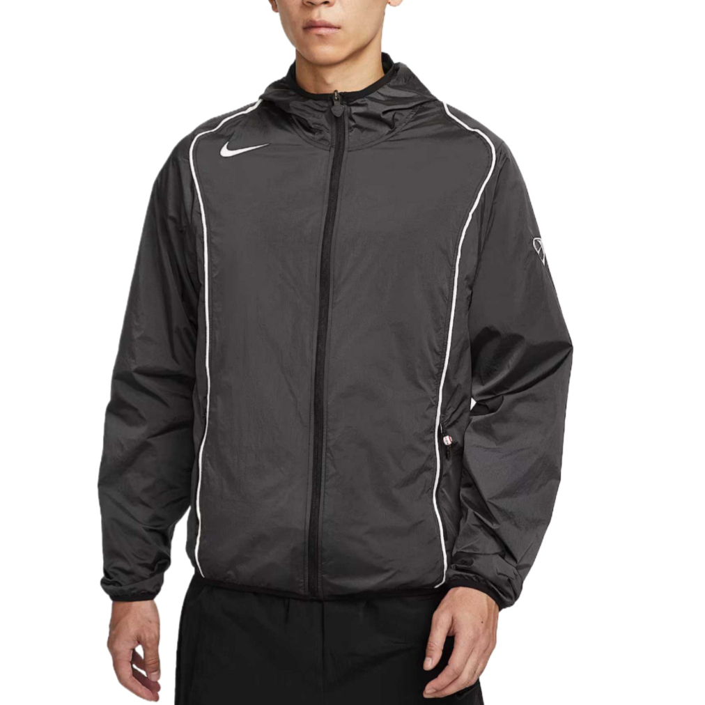Nike Куртка total 90 мужская black/light smoke gray/sail white
Nike Куртка total 90 мужская black/light smoke gray/sail white