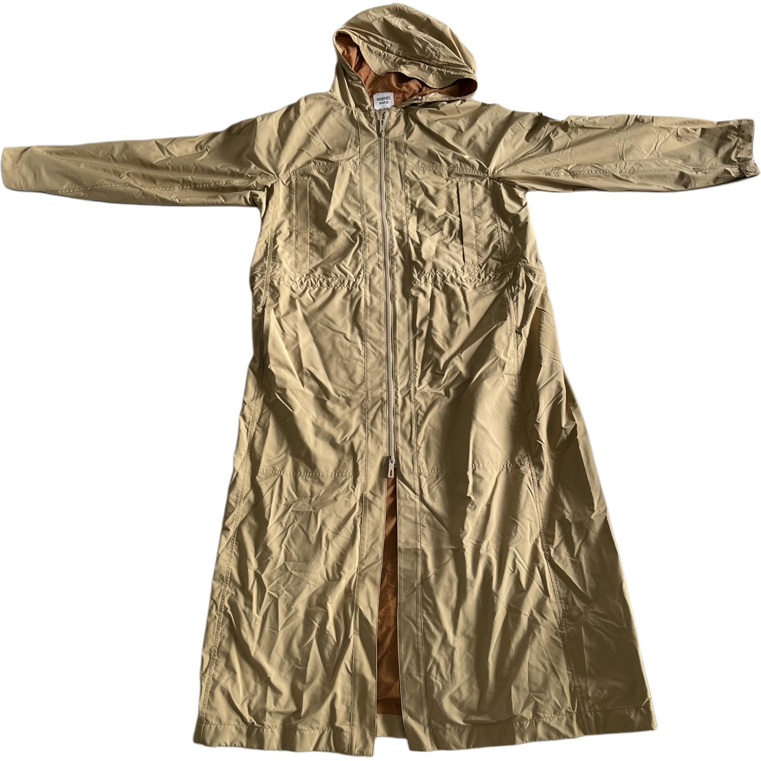 HERMES Тренч Women's Khaki с капюшоном Moderate Others
HERMES Тренч Women's Khaki с капюшоном Moderate Others