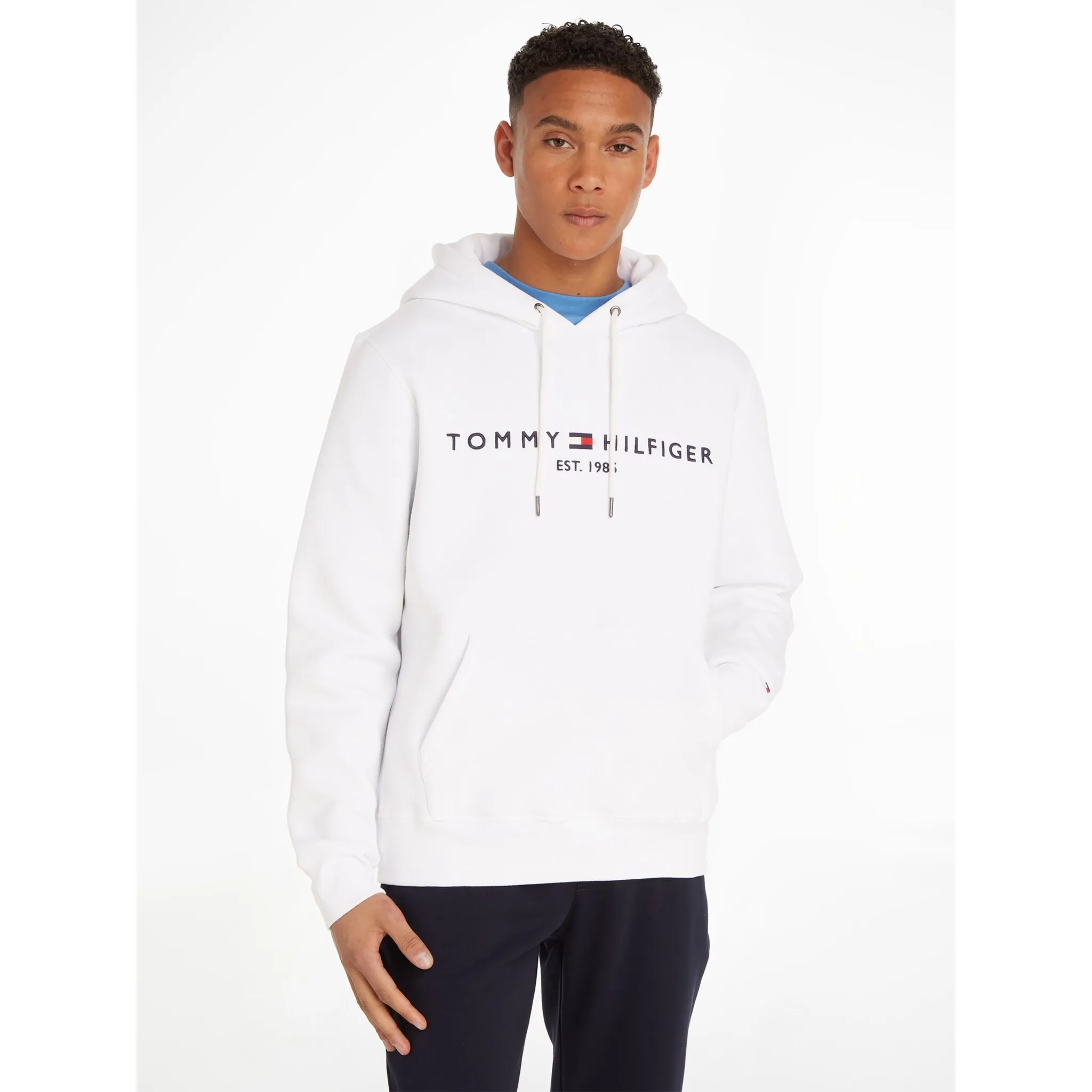 Толстовка с капюшоном Tommy Hilfiger "TOMMY LOGO HOODY", с капюшоном и карманом-кенгуру, белый
Толстовка с капюшоном Tommy Hilfiger "TOMMY LOGO HOODY", с капюшоном и карманом-кенгуру, белый