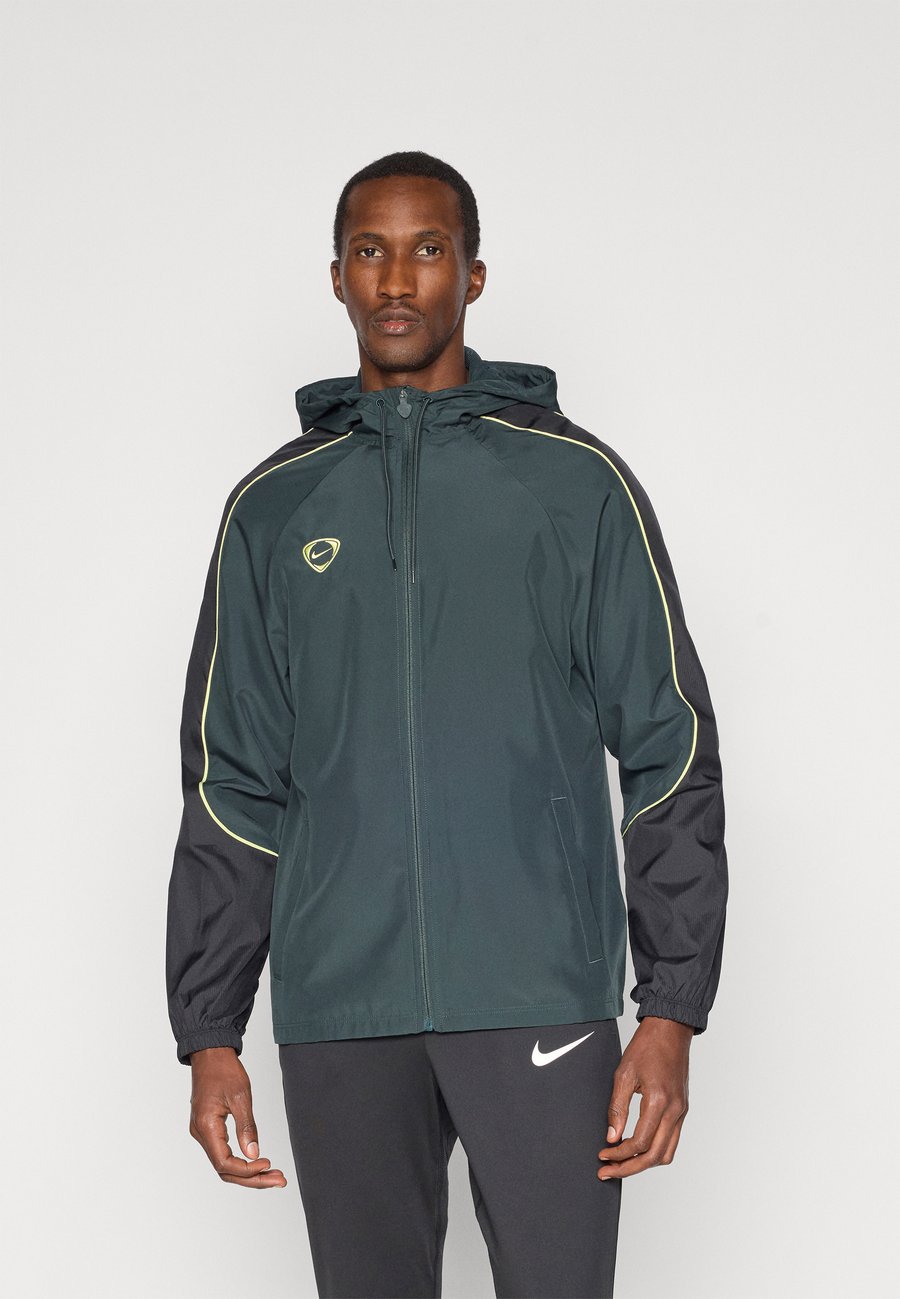 Куртка Nike Performance Outdoor jacket, Seaweed/Black/Limelight/Light Green
Куртка Nike Performance Outdoor jacket, Seaweed/Black/Limelight/Light Green