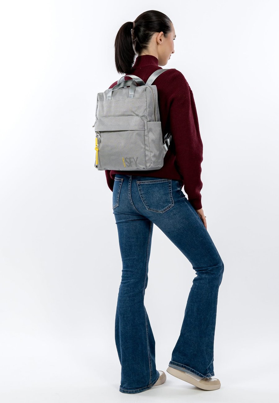 Рюкзак SURI FREY MARRY, Lightgrey/Light Grey
Рюкзак SURI FREY MARRY, Lightgrey/Light Grey