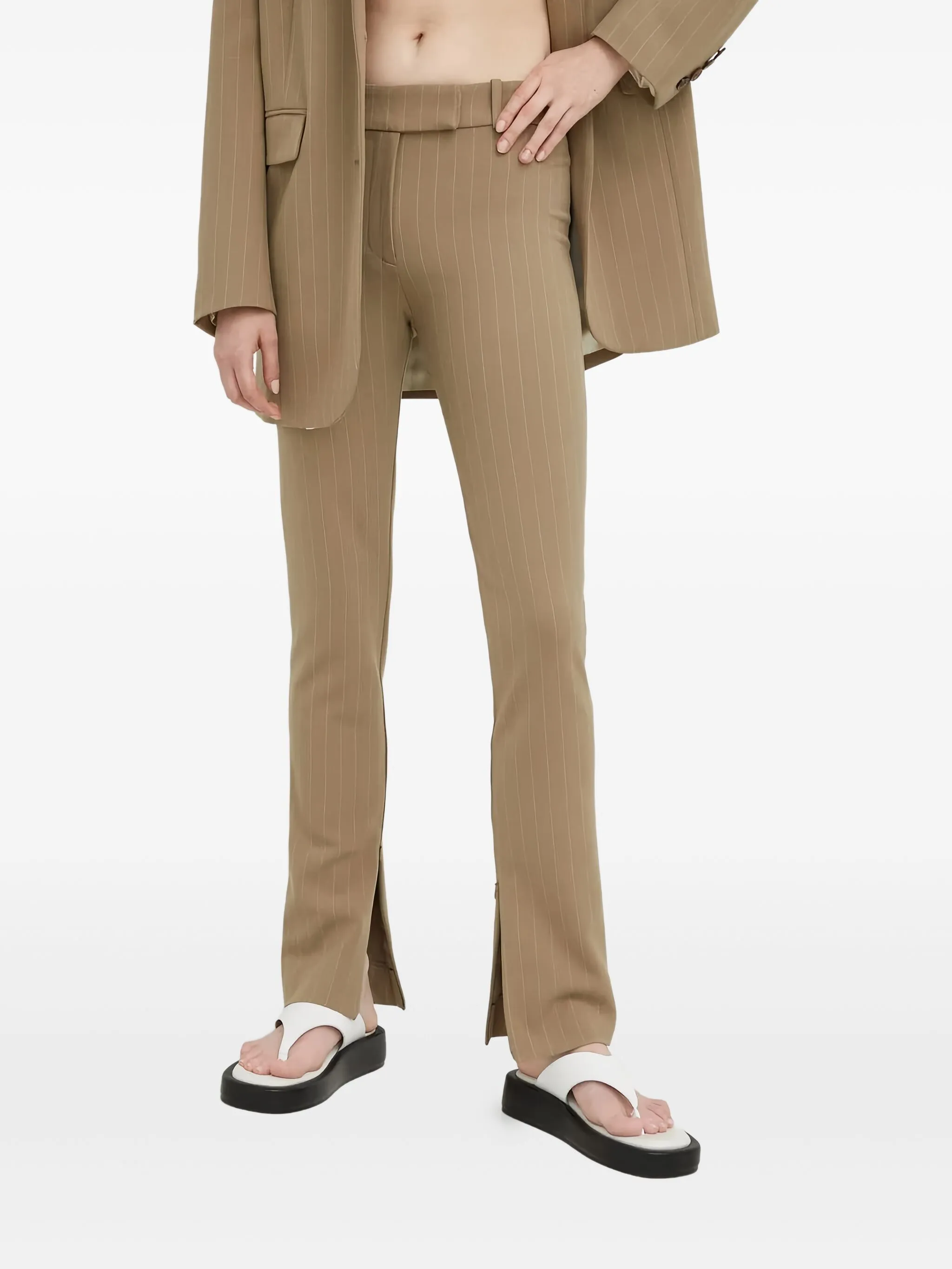 Брюки строгого кроя в тонкую полоску Samsoe Samsoe, нейтральный
Брюки строгого кроя в тонкую полоску Samsoe Samsoe, нейтральный