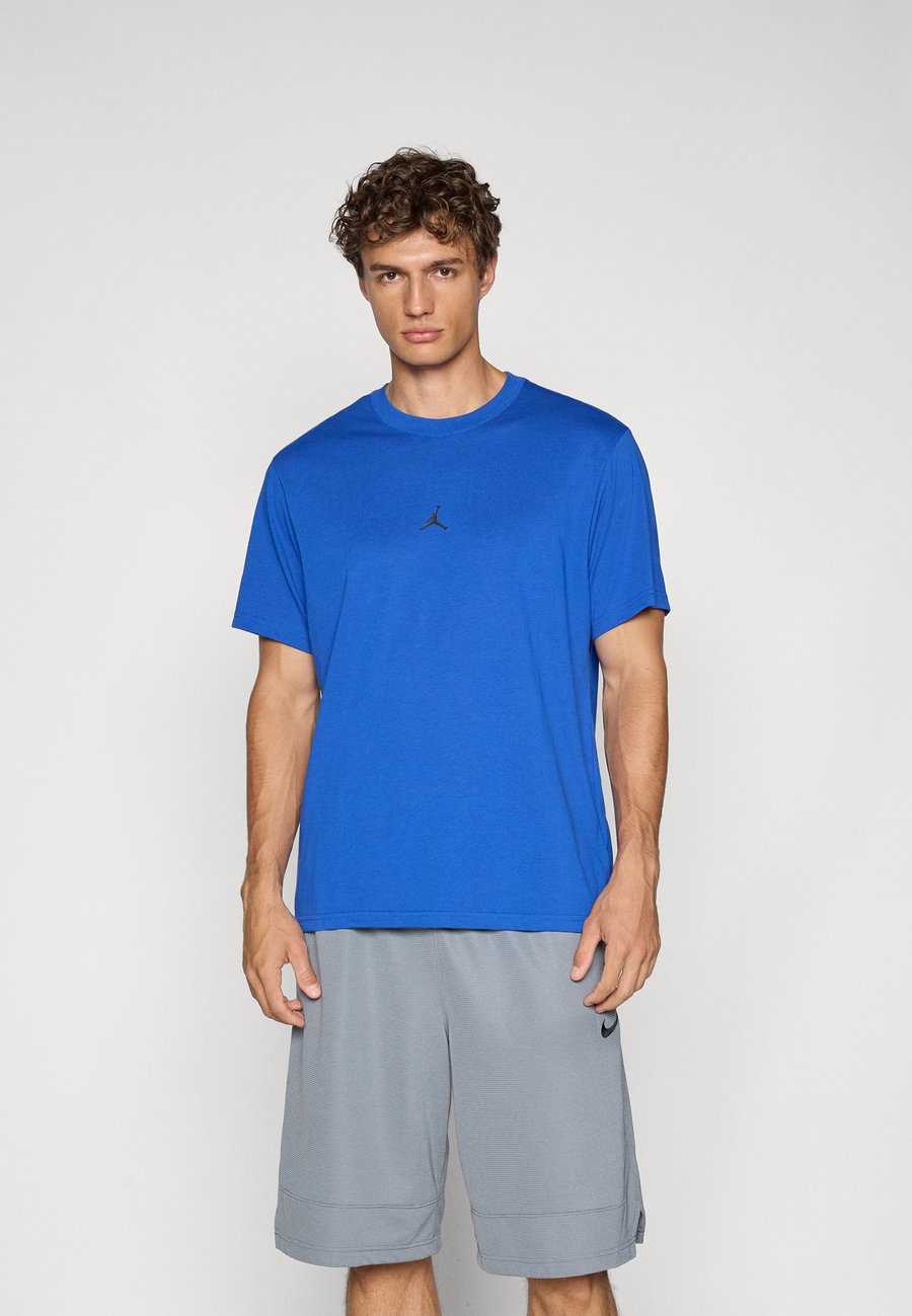 Футболка Jordan JUMPMAN CREW, Game Royal/Black/Royal Blue
Футболка Jordan JUMPMAN CREW, Game Royal/Black/Royal Blue