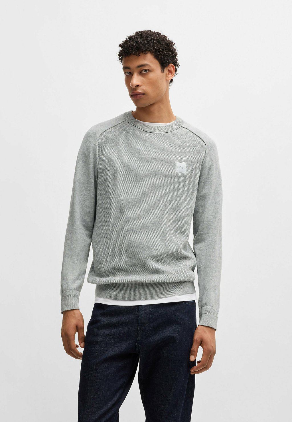 Джемпер BOSS, серый
Джемпер BOSS, серый