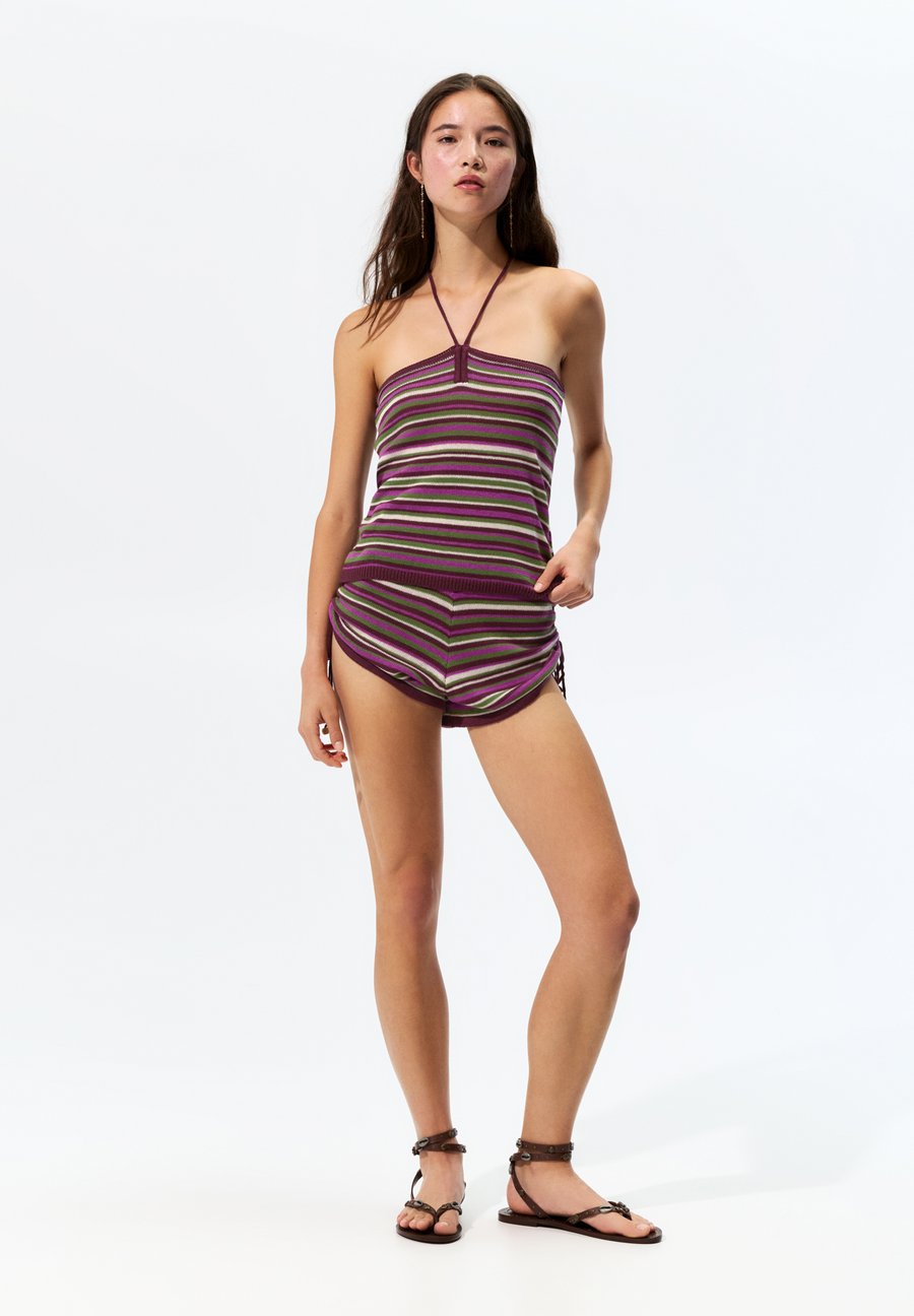 Топ PULL&BEAR Top, Dark Red
Топ PULL&BEAR Top, Dark Red