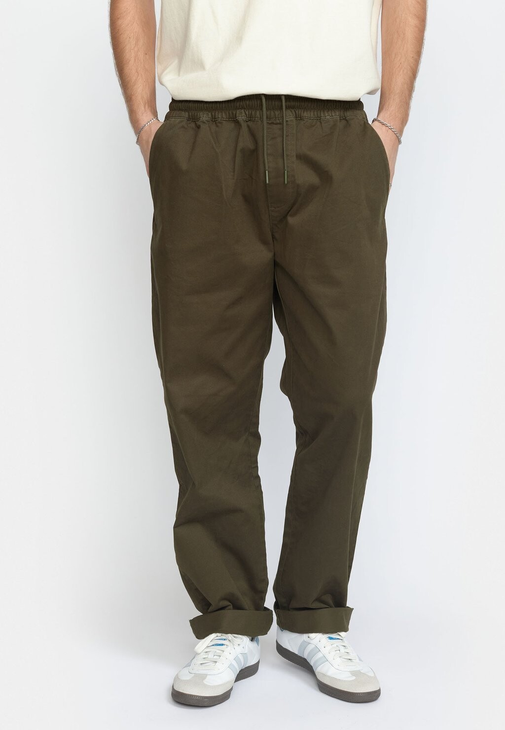 Брюки CASUAL TROUSERS REVOLUTION, оливковый
Брюки CASUAL TROUSERS REVOLUTION, оливковый