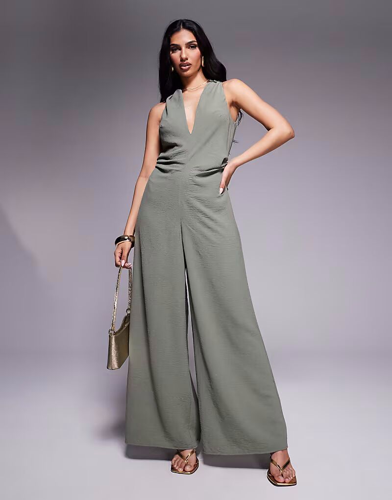 Комбинезон ASOS DESIGN цвета хаки с V-образным вырезом и сборкой на талии
Комбинезон ASOS DESIGN цвета хаки с V-образным вырезом и сборкой на талии