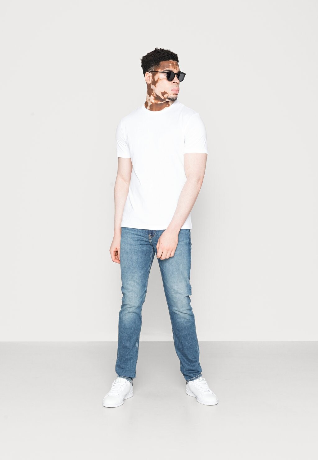 Базовая футболка НАБОР 10 Pier One, крапчатый светло-серый/черный/белый
Базовая футболка НАБОР 10 Pier One, крапчатый светло-серый/черный/белый