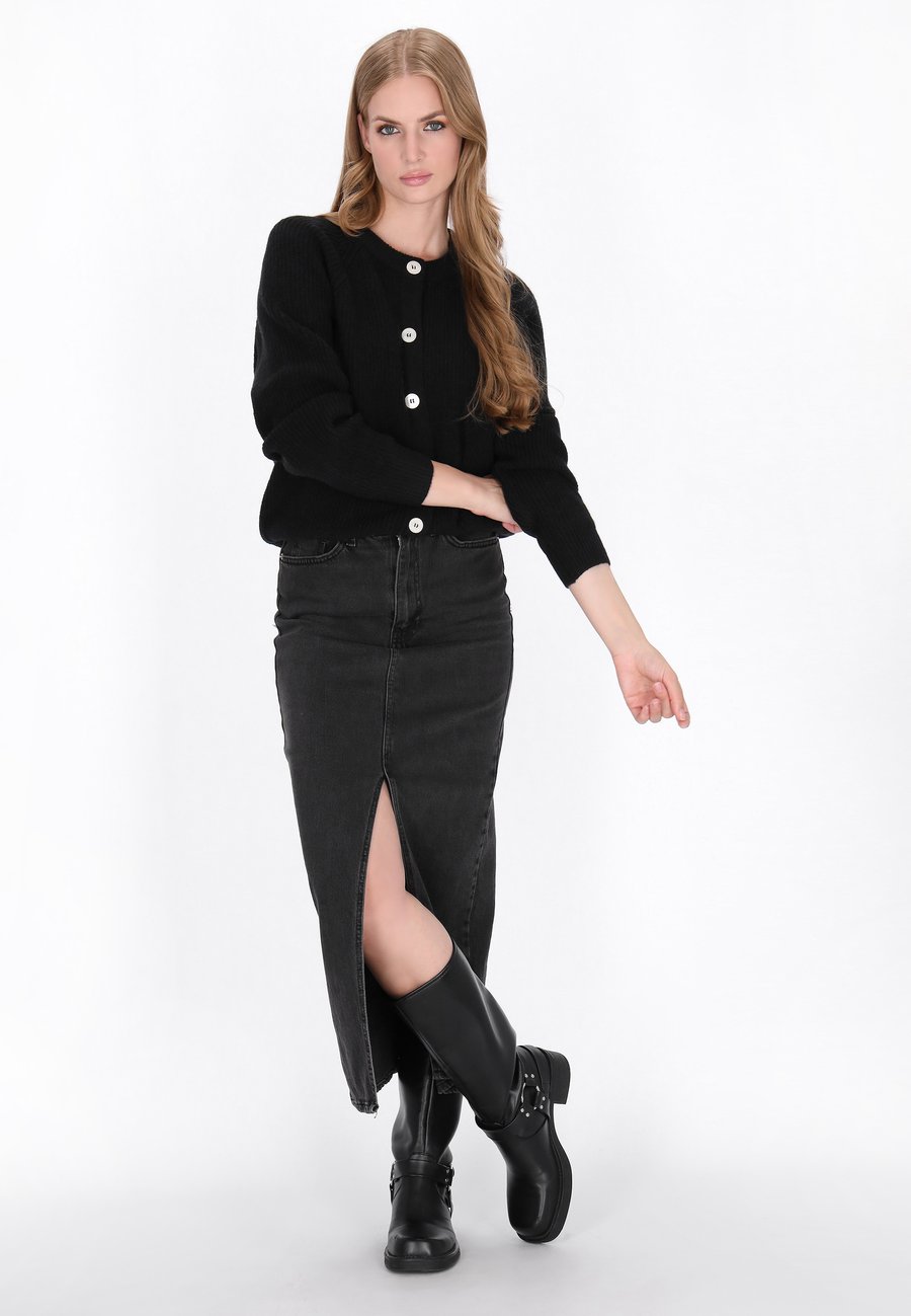 Кардиган DreiMaster Cardigan, Black
Кардиган DreiMaster Cardigan, Black