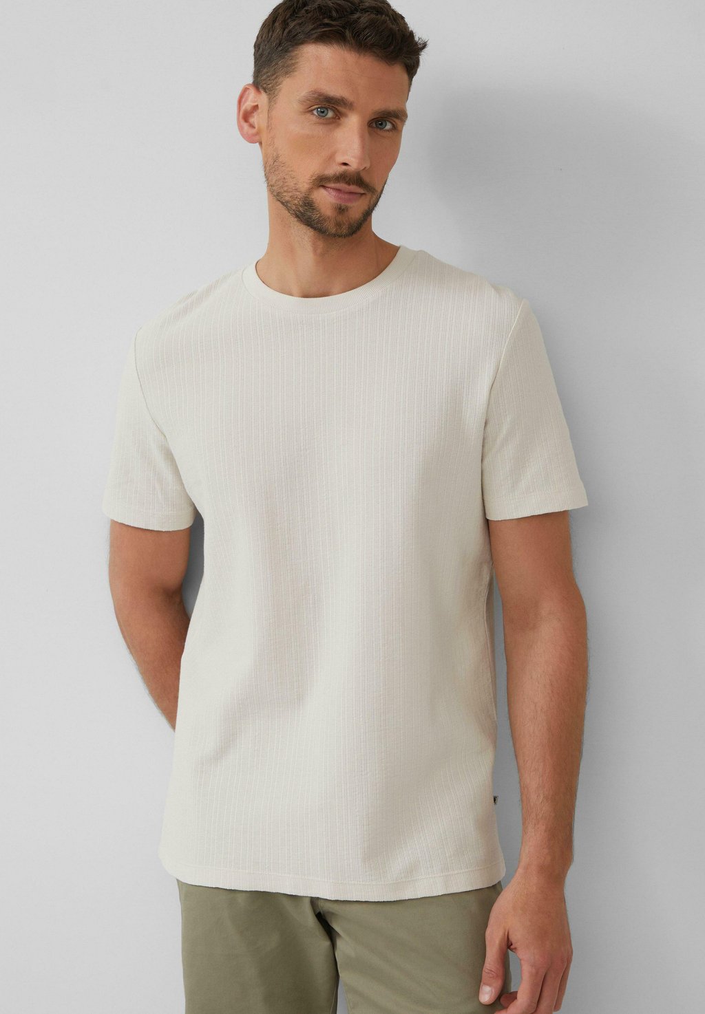 Базовая футболка AUS STRUKTUR s.Oliver, кремовый 
Базовая футболка AUS STRUKTUR s.Oliver, кремовый