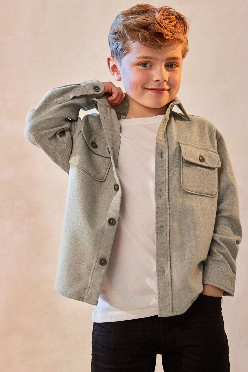 Обычная верхняя рубашка из 100% хлопка (3 16 лет) Next, серый
Обычная верхняя рубашка из 100% хлопка (3 16 лет) Next, серый